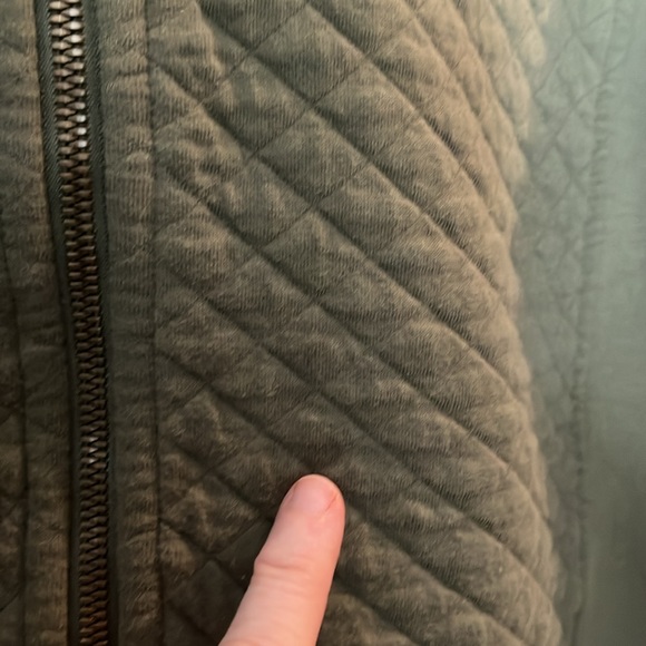 LL bean quilted size medium women’s sage green sweatshirt - Picture 2 of 3